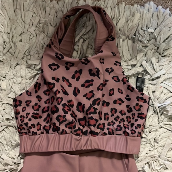 EUC Beach Riot set- sport sports bra & high rise leggings - Picture 8 of 10